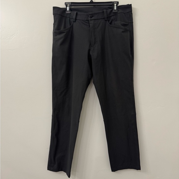 EUC Lululemon Men’s Pants in Dark Gray ABC Size 36 - Picture 1 of 12